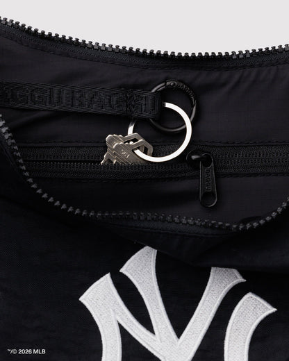 Medium Nylon Crescent Bag New York Yankees™